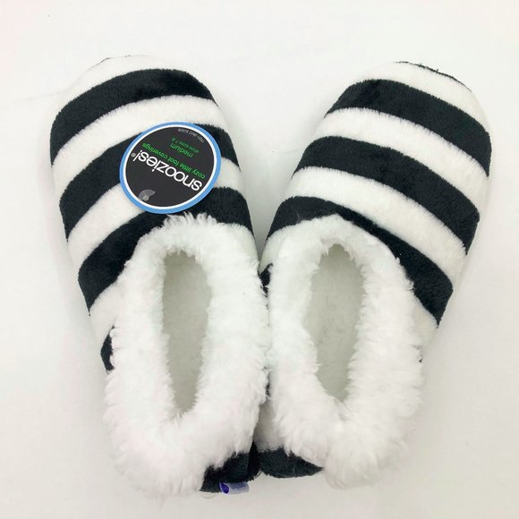 NWT Snoozies Women's Slippers Black & White Stripes Med 7/8 - Picture 4 of 6
